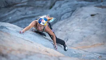 Задник к фильму "Here to Climb" #1117449
