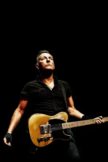 Постер к фильму "Road Diary: Bruce Springsteen and The E Street Band" #738022
