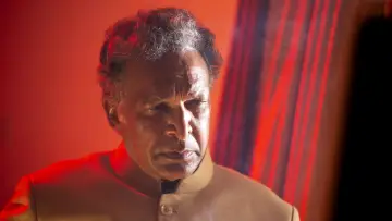 Задник к фильму "தி அக்காலி" #864557