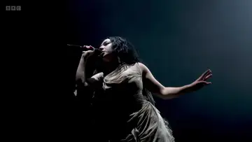 Задник к фильму "Charli XCX: Radio 1