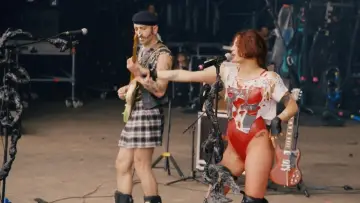 Задник к фильму "Lulu Van Trapp en concert à We Love Green 2024" #488020