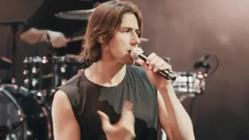 Задник к фильму "Saint DX en concert à We Love Green 2024" #488025