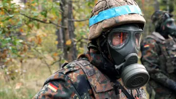 Задник к фильму "Mensch Soldat - Unser Leben mit der Bundeswehr" #488410