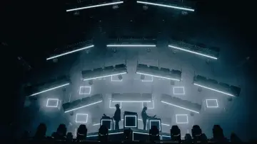 Задник к фильму "Justice en concert à We Love Green 2024" #488357