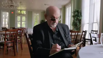 Задник к фильму "Knife: The Attempted Murder of Salman Rushdie" #1203507