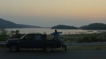 Задник к фильму "อรุณกาล" #953573