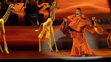 Задник к фильму "The Lion King at the Hollywood Bowl" #703577