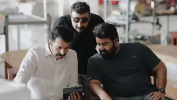 Задник к фильму "പേട്രിയറ്റ്" #798149