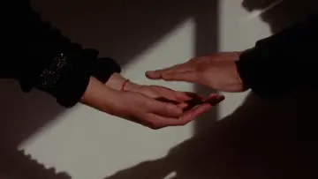 Задник к фильму "Una sombra oscilante" #1138179
