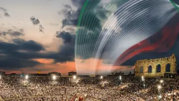 Задник к фильму "La grande Opera Italiana patrimonio dell