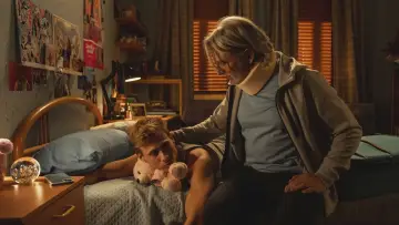 Todos los lados de la cama постер