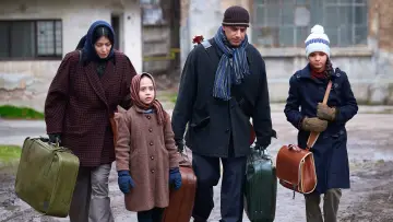 Задник к фильму "Between Borders" #982424