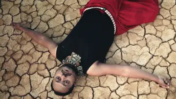 Задник к фильму "মেঘনাদ বধ কাব্য" #554792
