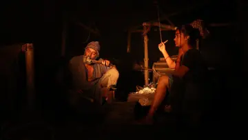 Задник к фильму "சாயாவனம்" #932061