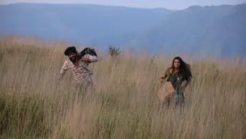 Задник к фильму "சாயாவனம்" #932068