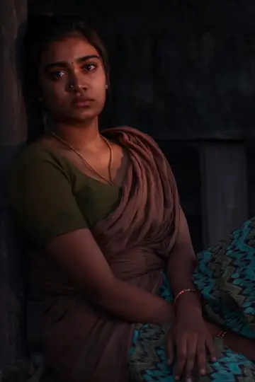 Постер к фильму "சாயாவனம்" #932092