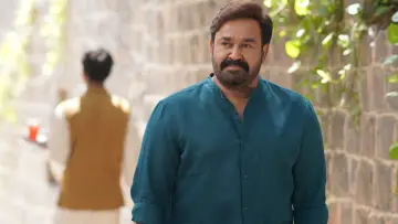 Задник к фильму "ഹൃദയപൂര്‍വ്വം" #784272