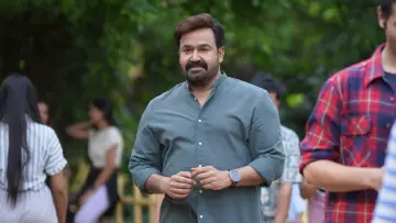 Задник к фильму "ഹൃദയപൂര്‍വ്വം" #784282