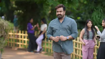 Задник к фильму "ഹൃദയപൂര്‍വ്വം" #784287