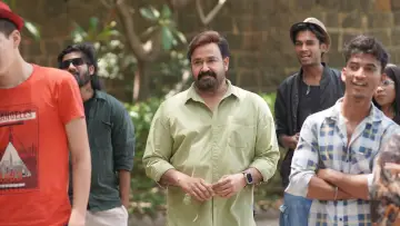 Задник к фильму "ഹൃദയപൂര്‍വ്വം" #784289