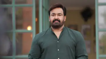 Задник к фильму "ഹൃദയപൂര്‍വ്വം" #784290