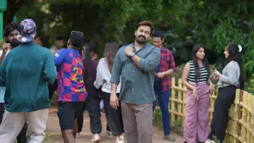 Задник к фильму "ഹൃദയപൂര്‍വ്വം" #784292