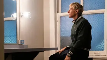 Задник к фильму "Ellen DeGeneres: For Your Approval" #982404