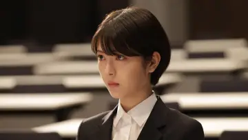Задник к фильму "六人の嘘つきな大学生" #682393