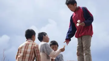 Задник к фильму "月光里的男孩" #542548