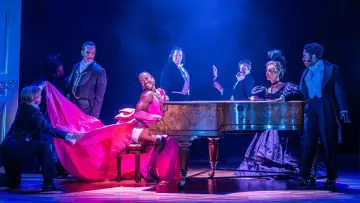 Задник к фильму "National Theatre Live: The Importance of Being Earnest" #679322