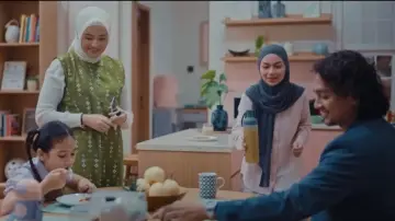 Задник к фильму "La Tahzan: Cinta, Dosa, Luka..." #672839