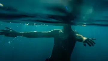 Задник к фильму "At Sea" #786897