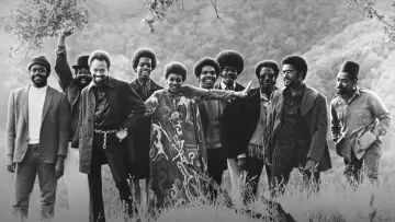 Задник к фильму "Earth, Wind & Fire (To Be Celestial vs. That