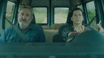 La terra negra постер