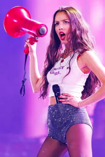 Постер к фильму "Olivia Rodrigo: GUTS World Tour" #1184571