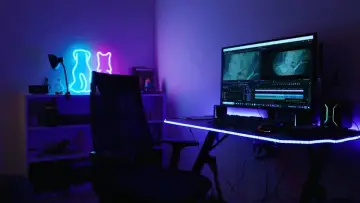 Задник к фильму "Freelance" #1637291