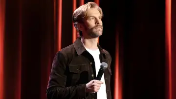 Задник к фильму "Anthony Jeselnik: Bones and All" #1191204