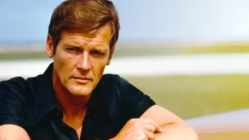 Задник к фильму "From Roger Moore with Love" #704275