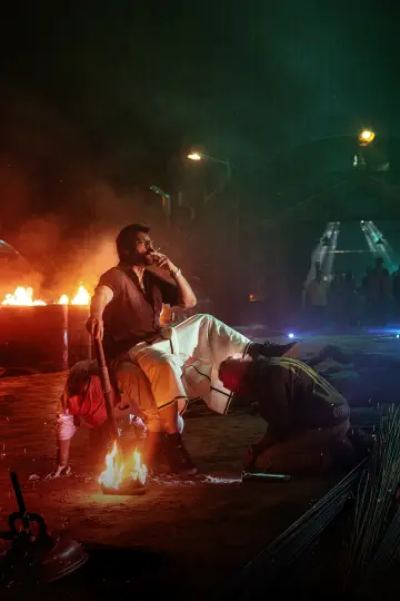 Постер к фильму "సంక్రాంతికి వస్తున్నాం" #666283