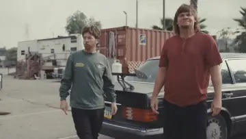 Задник к фильму "Busboys" #818266