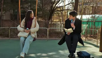 Задник к фильму "관념의 남자 김철수" #777357