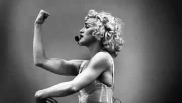 Задник к фильму "Becoming Madonna" #1151091