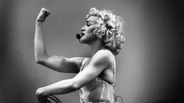 Задник к фильму "Becoming Madonna" #1151092
