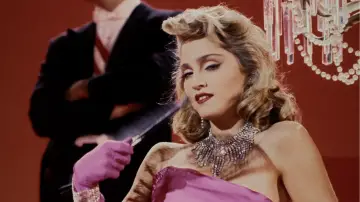 Задник к фильму "Becoming Madonna" #1151096