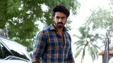 Задник к фильму "దేవకీ నందన వాసుదేవ" #1165185