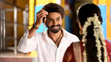 Задник к фильму "దేవకీ నందన వాసుదేవ" #1165186