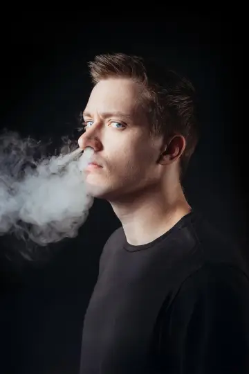 Постер к фильму "Daniel Sloss: Hubris" #1164914
