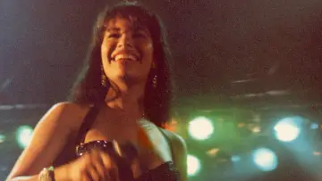 Задник к фильму "Selena y Los Dinos: A Family