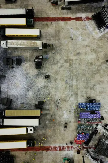 Постер к фильму "Rammstein - Behind The Scenes of the World Stadium Tour" #1164905