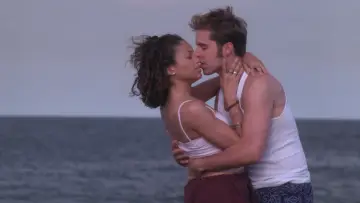 Задник к фильму "LOVE LOVE" #971244